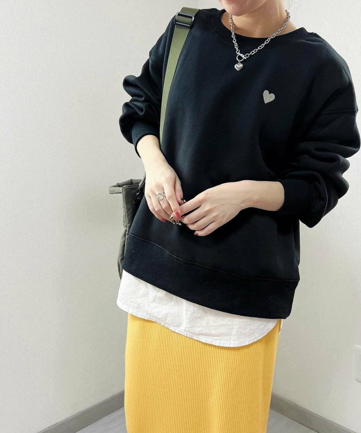 スカートコーデの女性