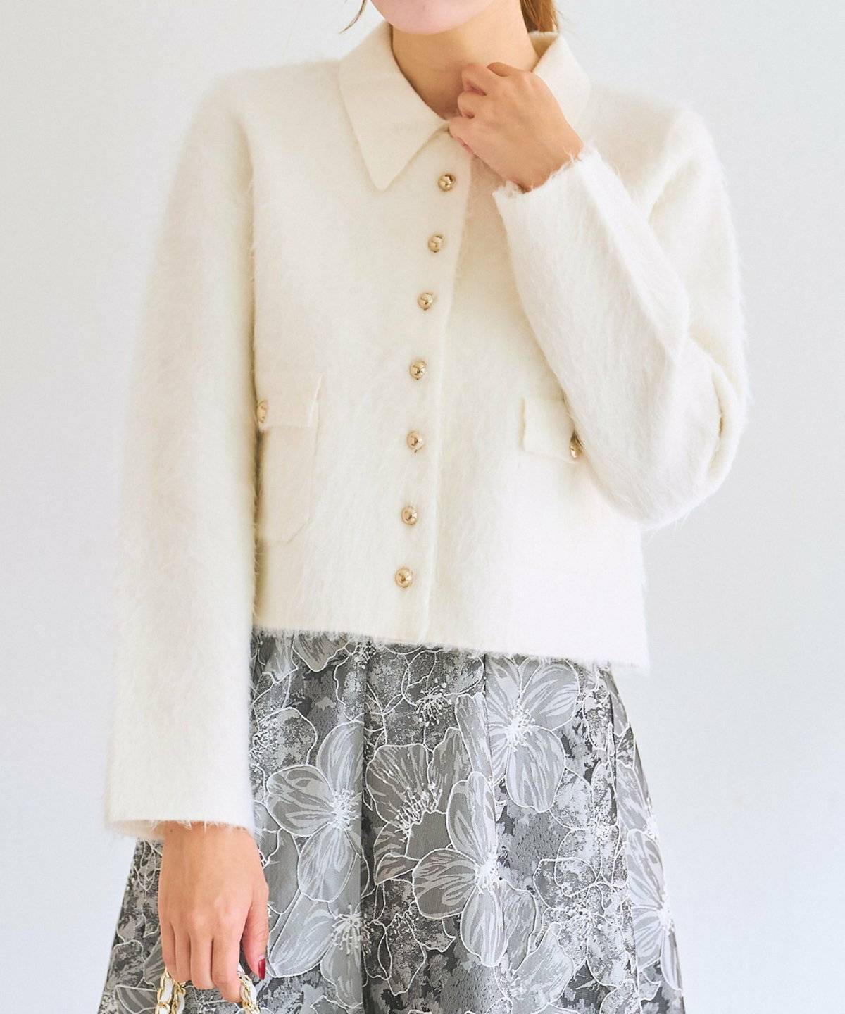 スカートコーデの女性