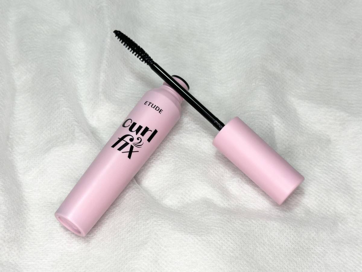 ETUDE カールフィックスマスカラ 全体像