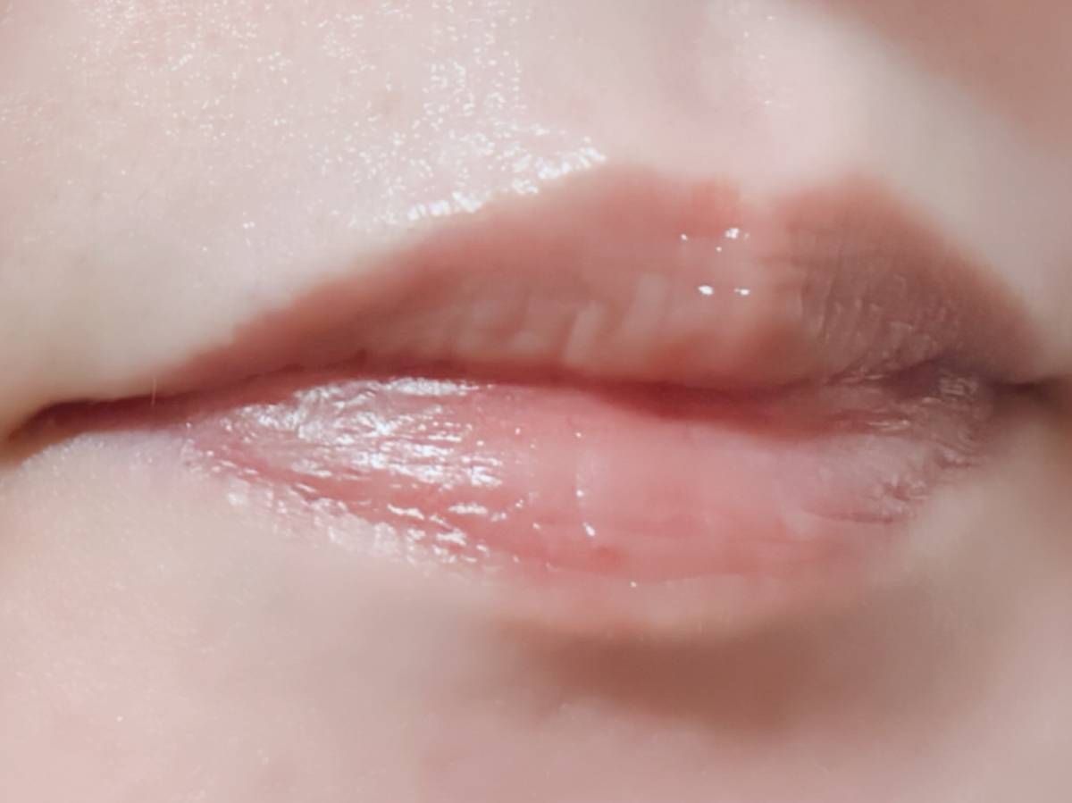 BRAYE ブレイ リップスリークミニ 03 ポシュ リップカラー 韓国コスメ 塗布前 筆者唇