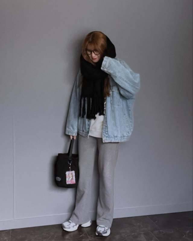 デニムジャケットを羽織る♪