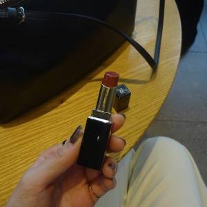 表情にツヤと深みを纏う♡洗練された口元をつくる「SUQQU」のモイスチャーリップ