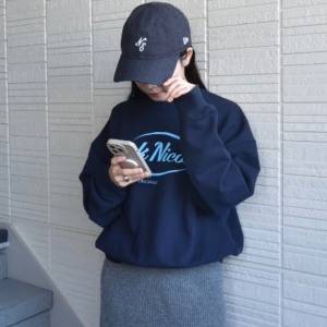 ラフだけど上品♡深みネイビーで魅せる「NICK&NICOLE」の大人スウェットコーデ