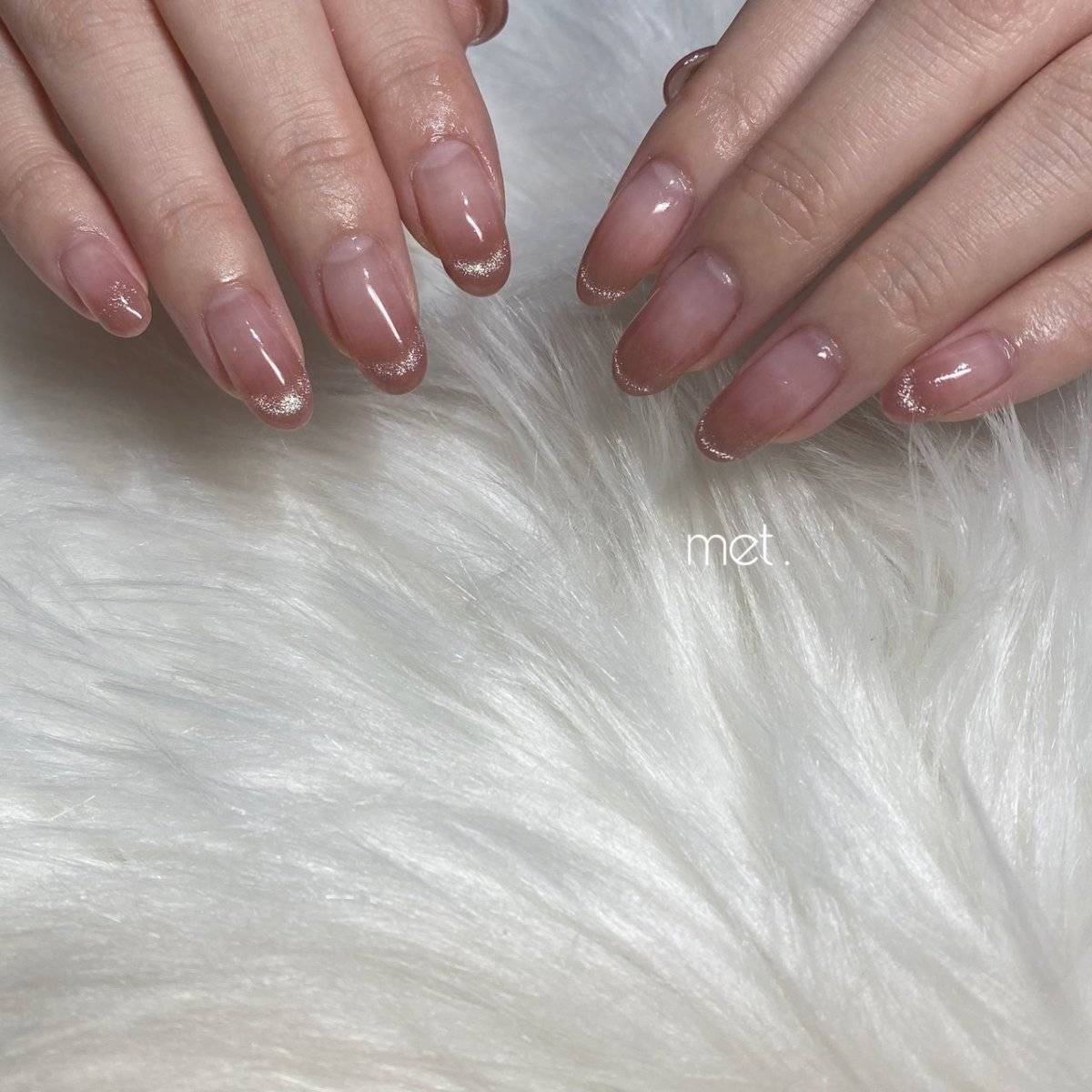 ピンクブラウンネイル