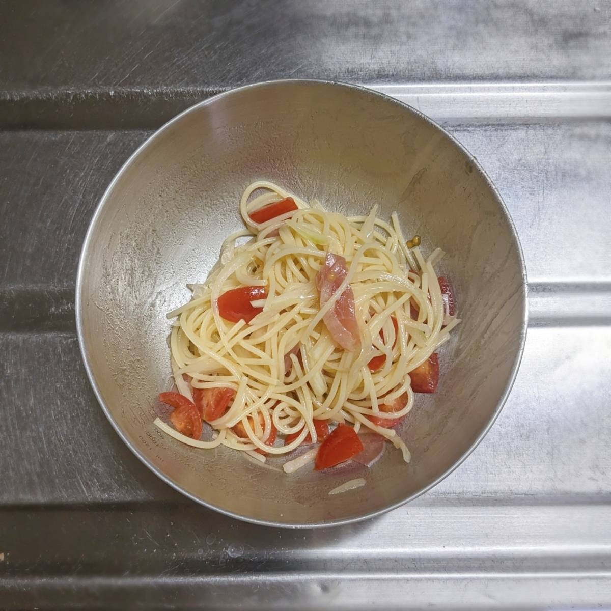 マ・マー公式の「生ハムとトマトの冷製スパゲティ」のレシピ