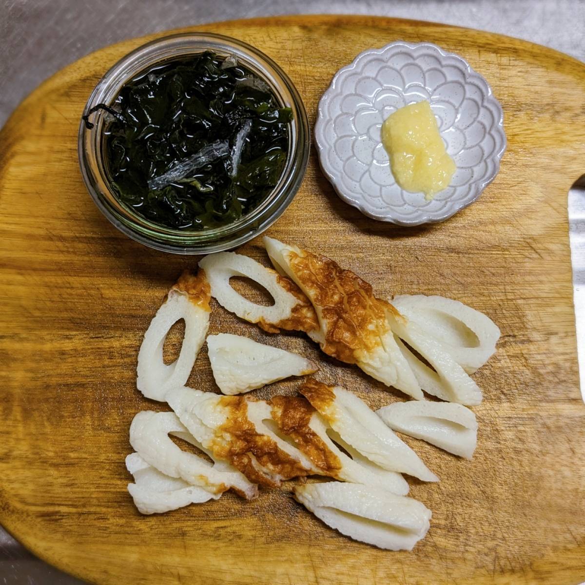 ニッスイ公式の「活ちくわとわかめの炒り煮」のレシピ