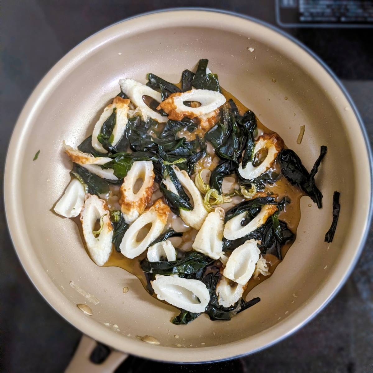 ニッスイ公式の「活ちくわとわかめの炒り煮」のレシピ