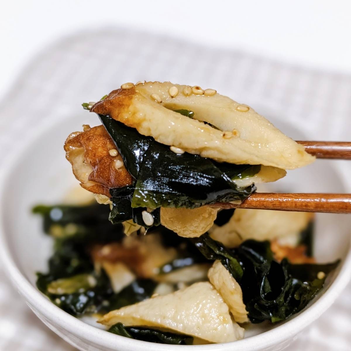 ニッスイ公式の「活ちくわとわかめの炒り煮」のレシピ