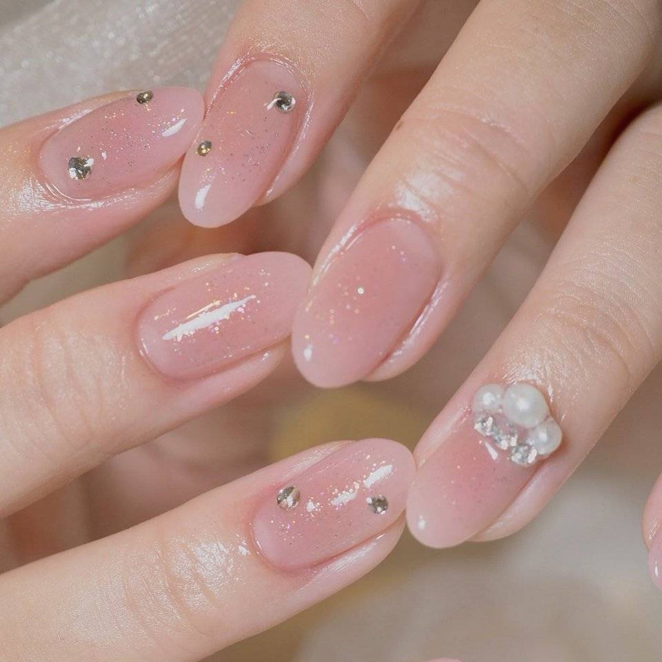 ヌーディーピンクネイル