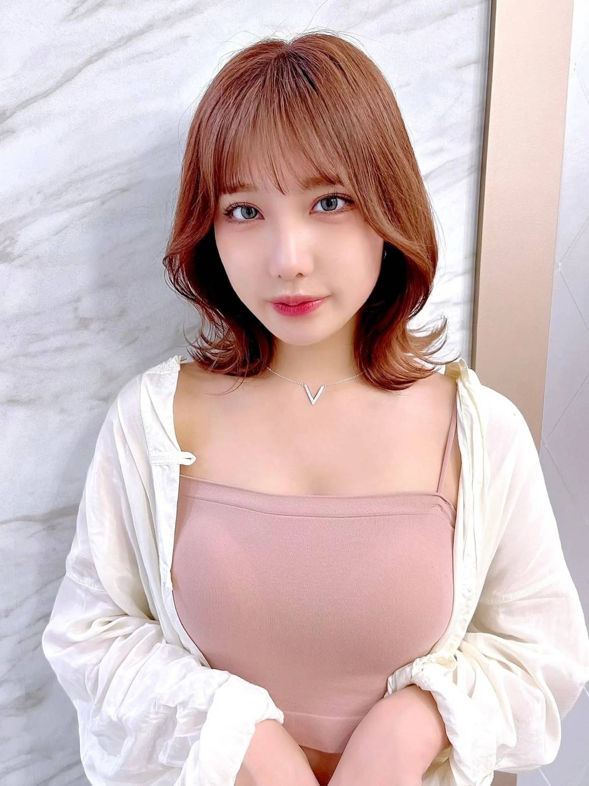 長めくびれシルエットボブ