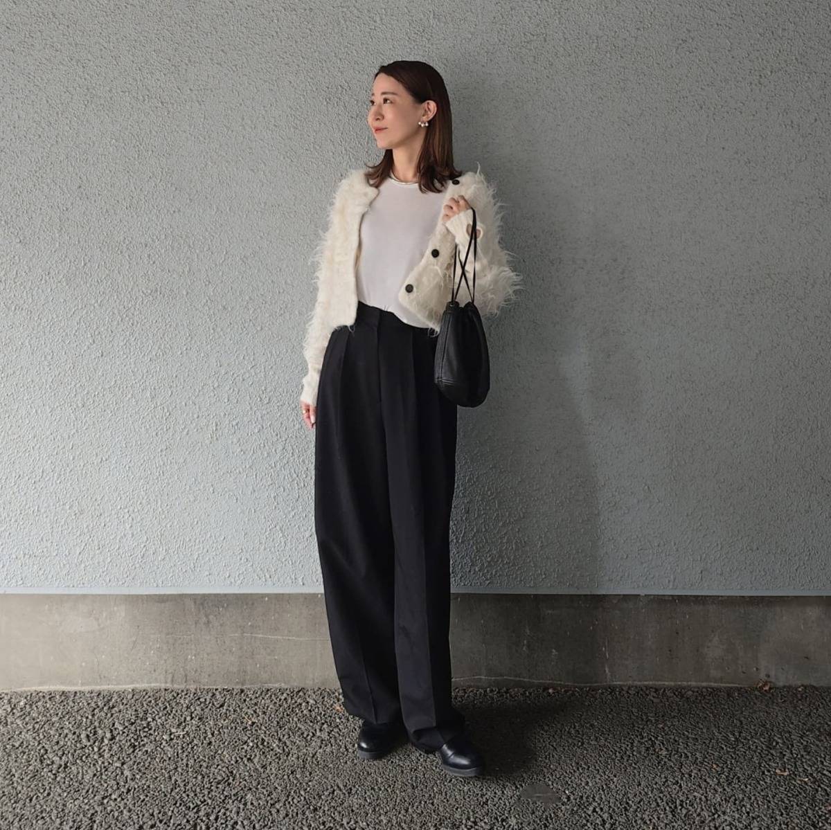 ショート丈のカーディガンを合わせる♪