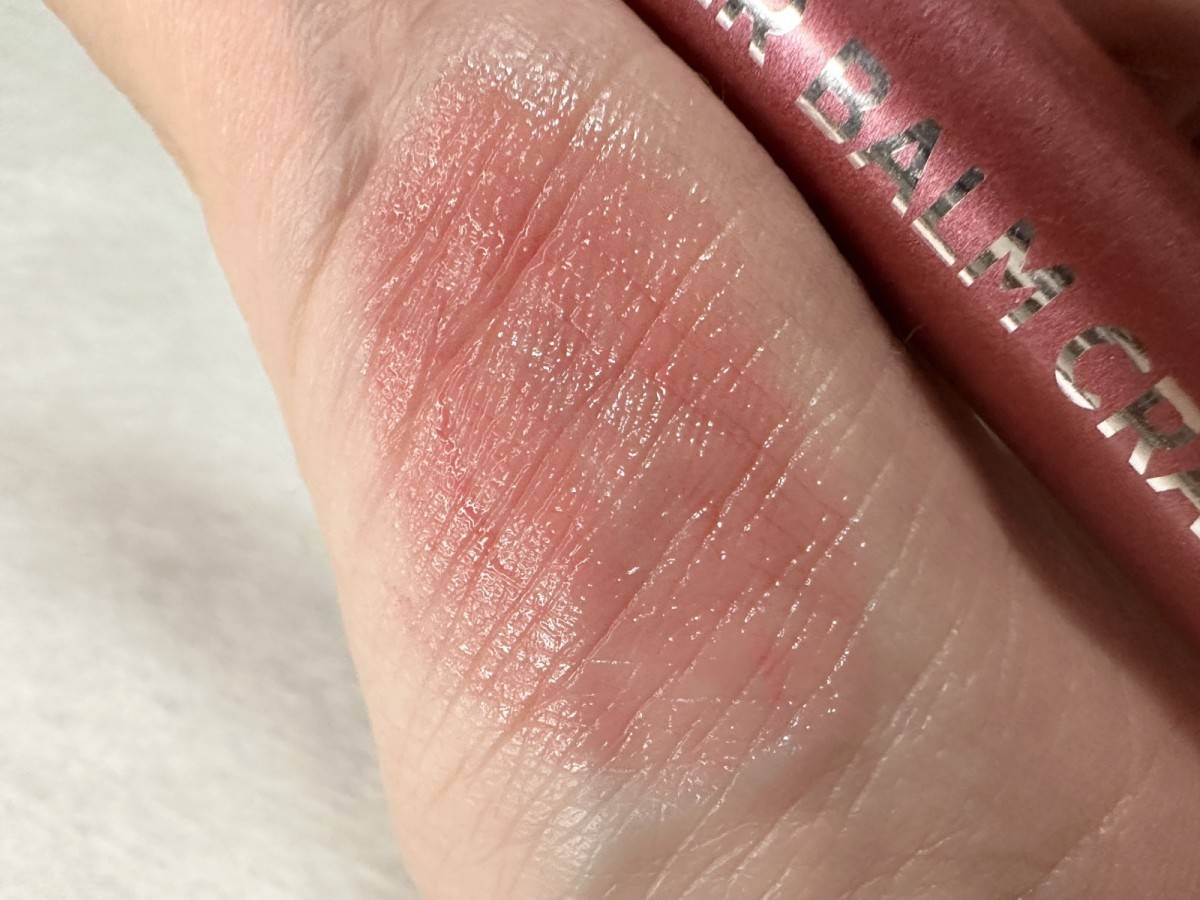 レブロン シアー バーム クレヨン 004フロストローズ スウォッチ画像