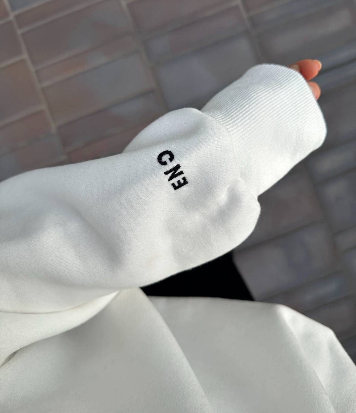 「ENC」の裏起毛ロゴ刺繍スウェット