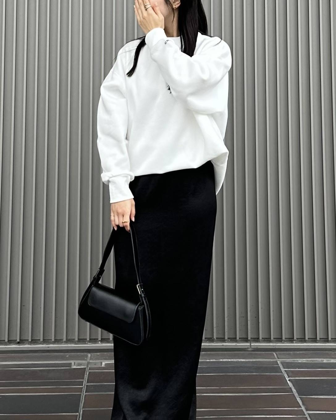 「ENC」の裏起毛ロゴ刺繍スウェットコーデ