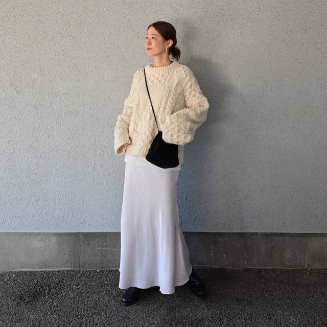 オールホワイトコーデ