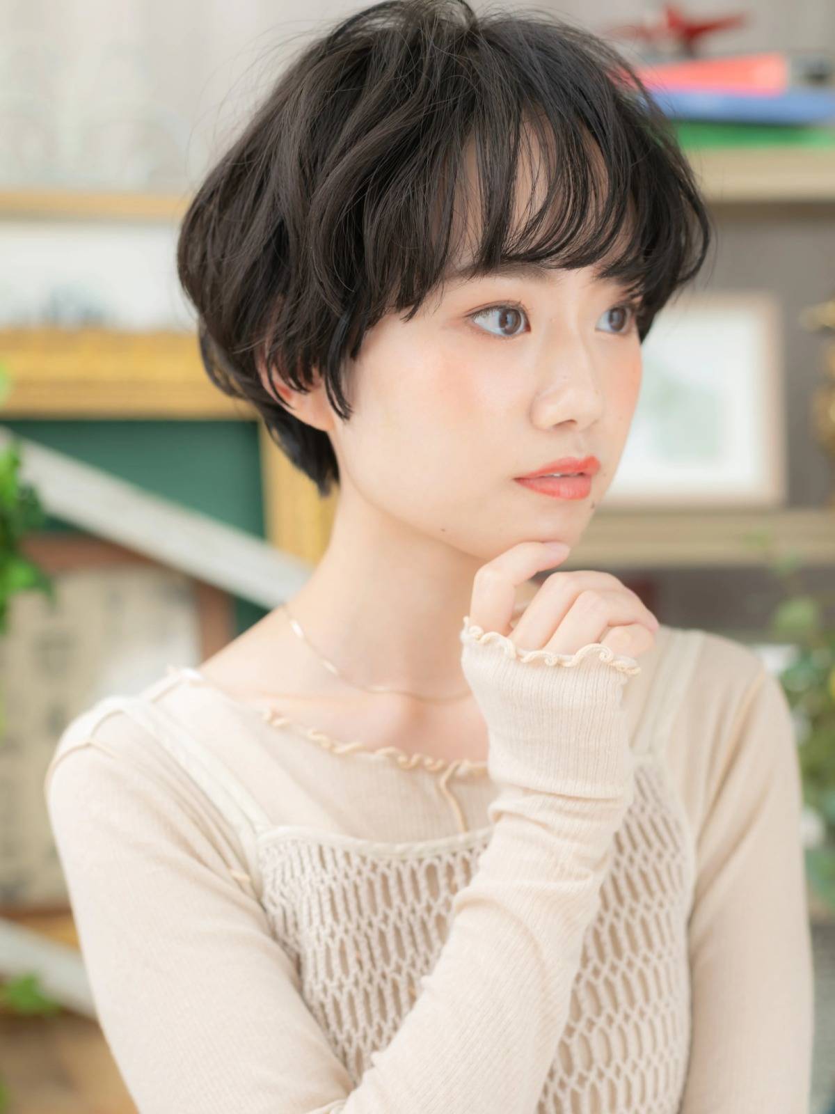 黒髪のガーリーショート