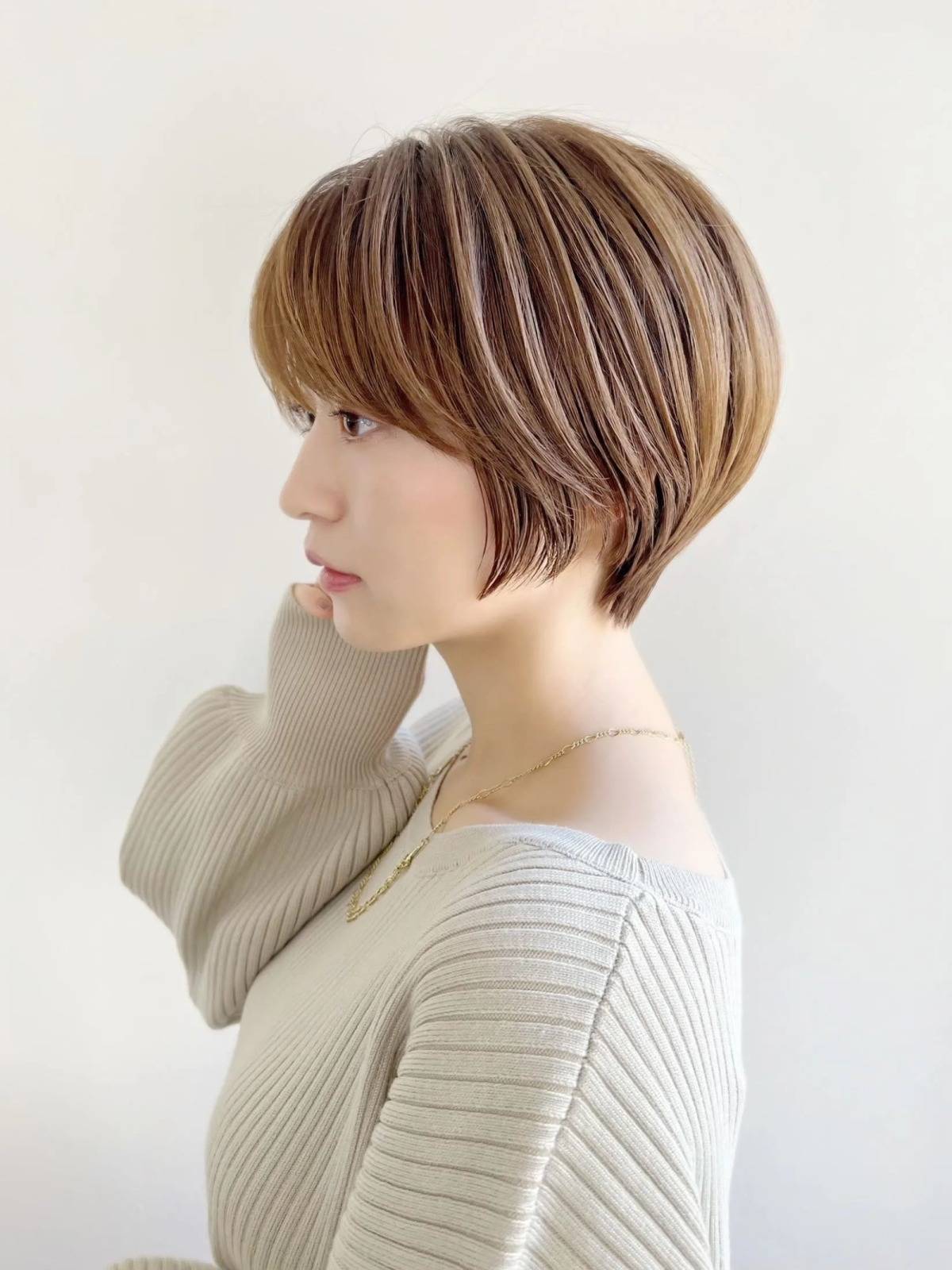 シンプル丸みショート