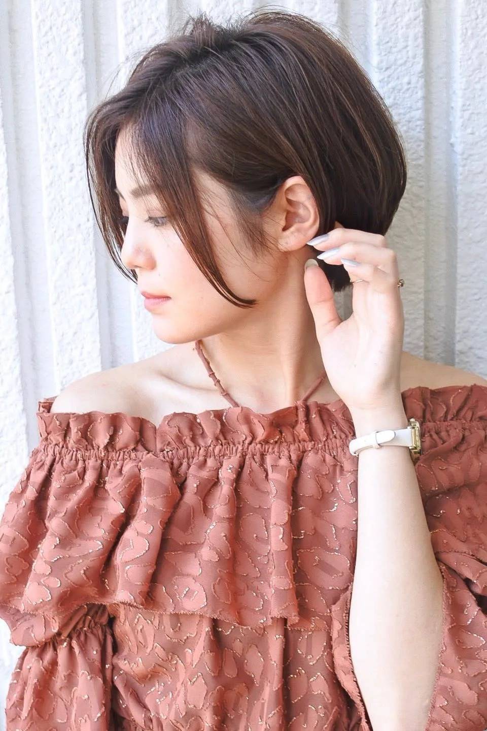 美人見え耳掛けショート