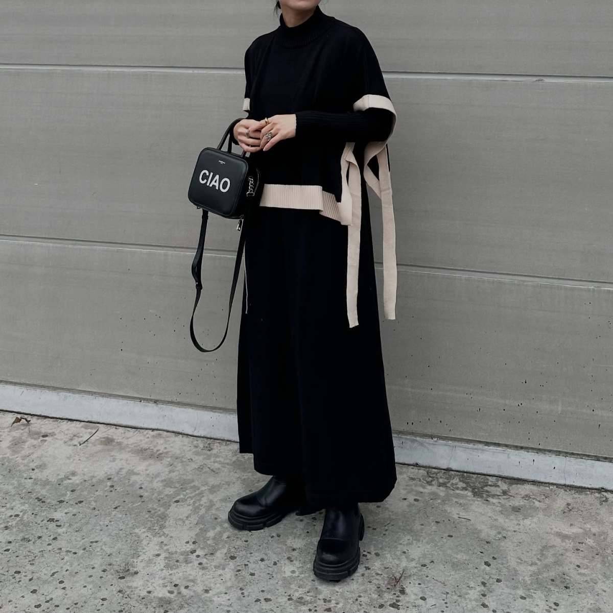 バイカラーニットを重ね着する♡