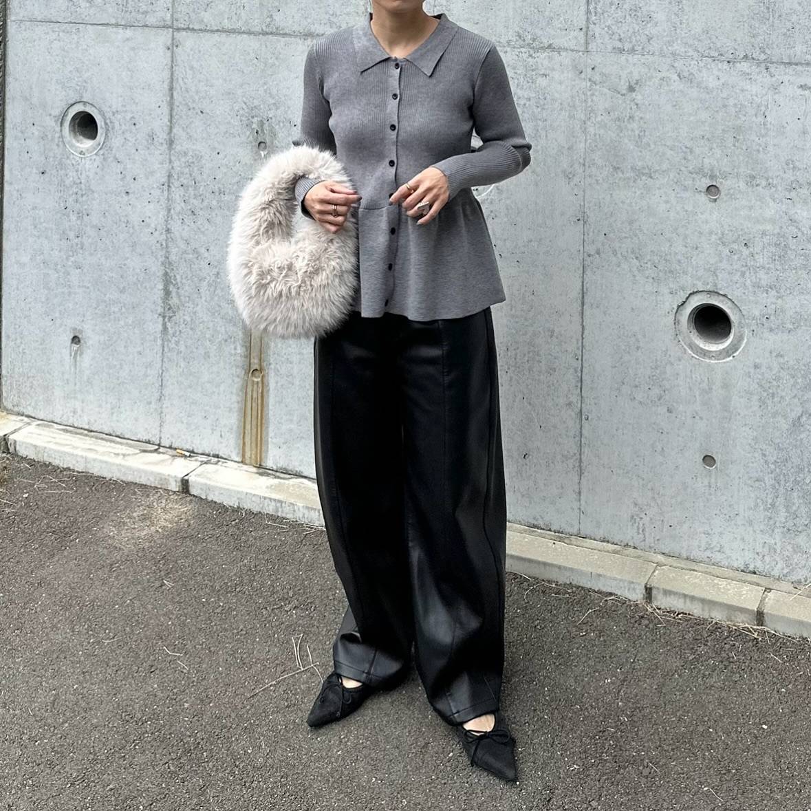 ペプラムカーディガンを合わせる♪