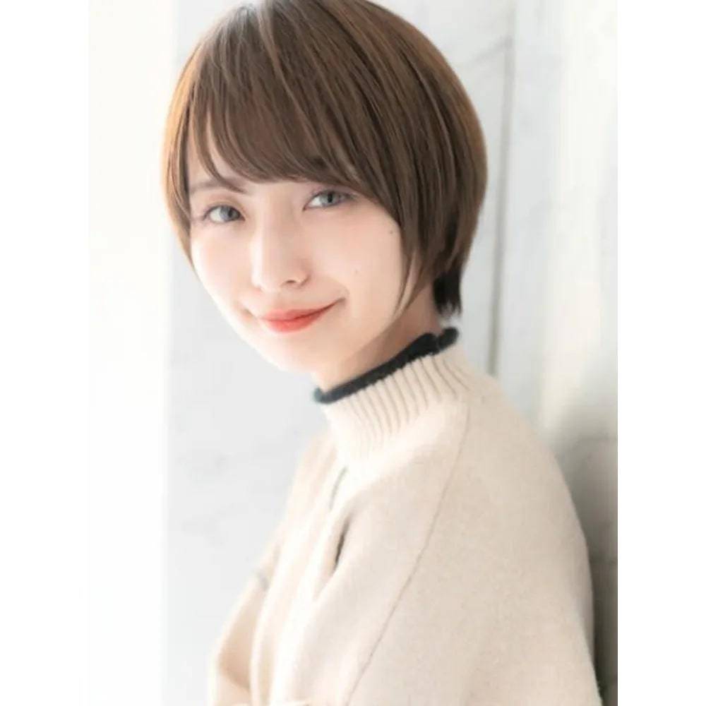 軽やかカラーの丸みショート