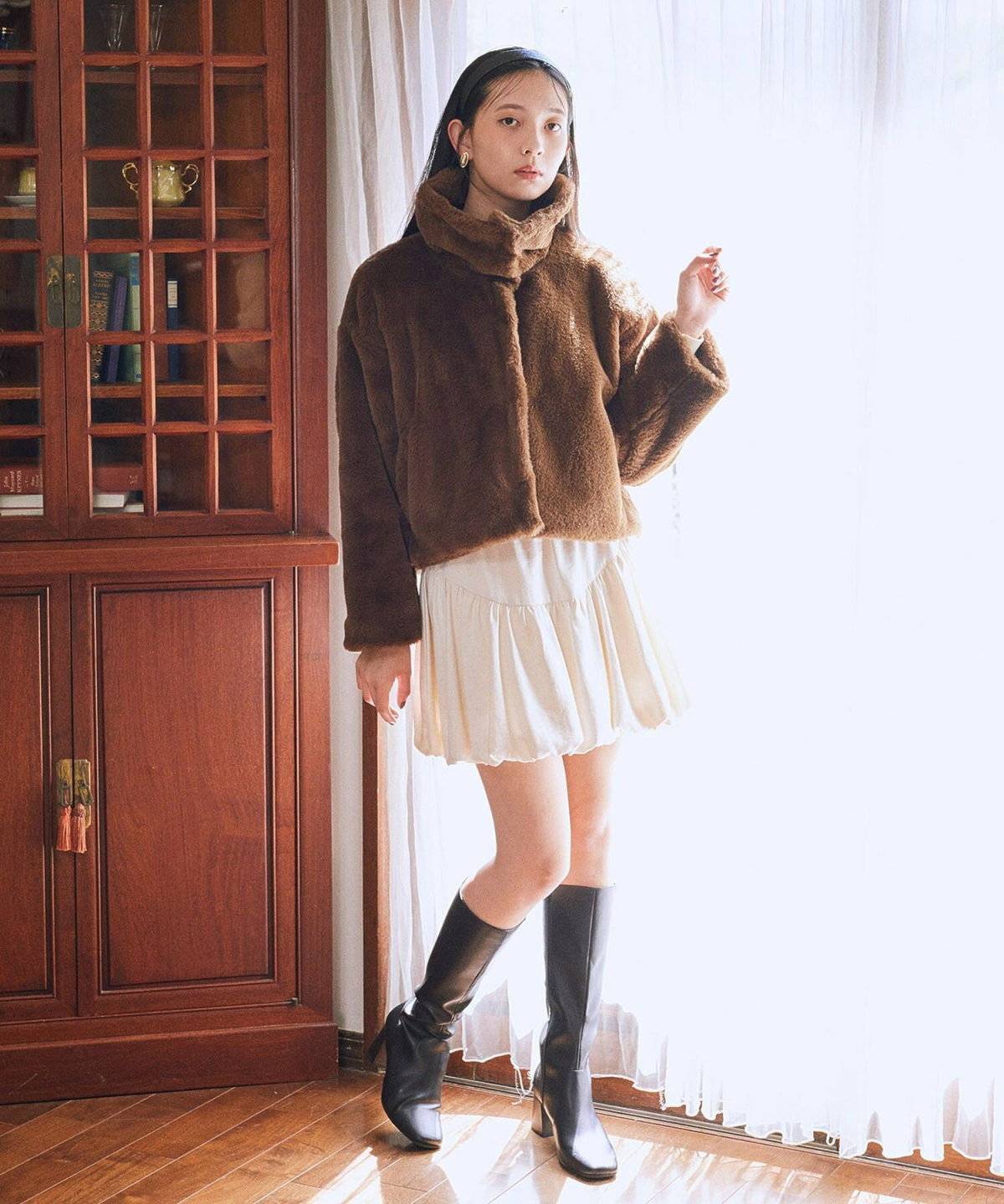 ブーツを履いた女性