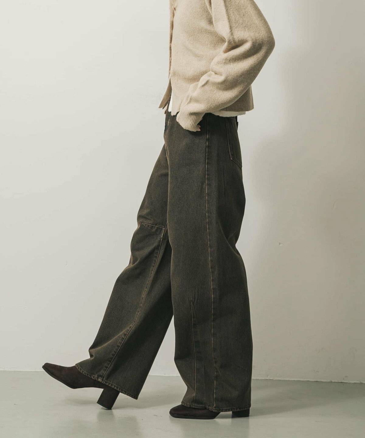 ブーツを履いた女性