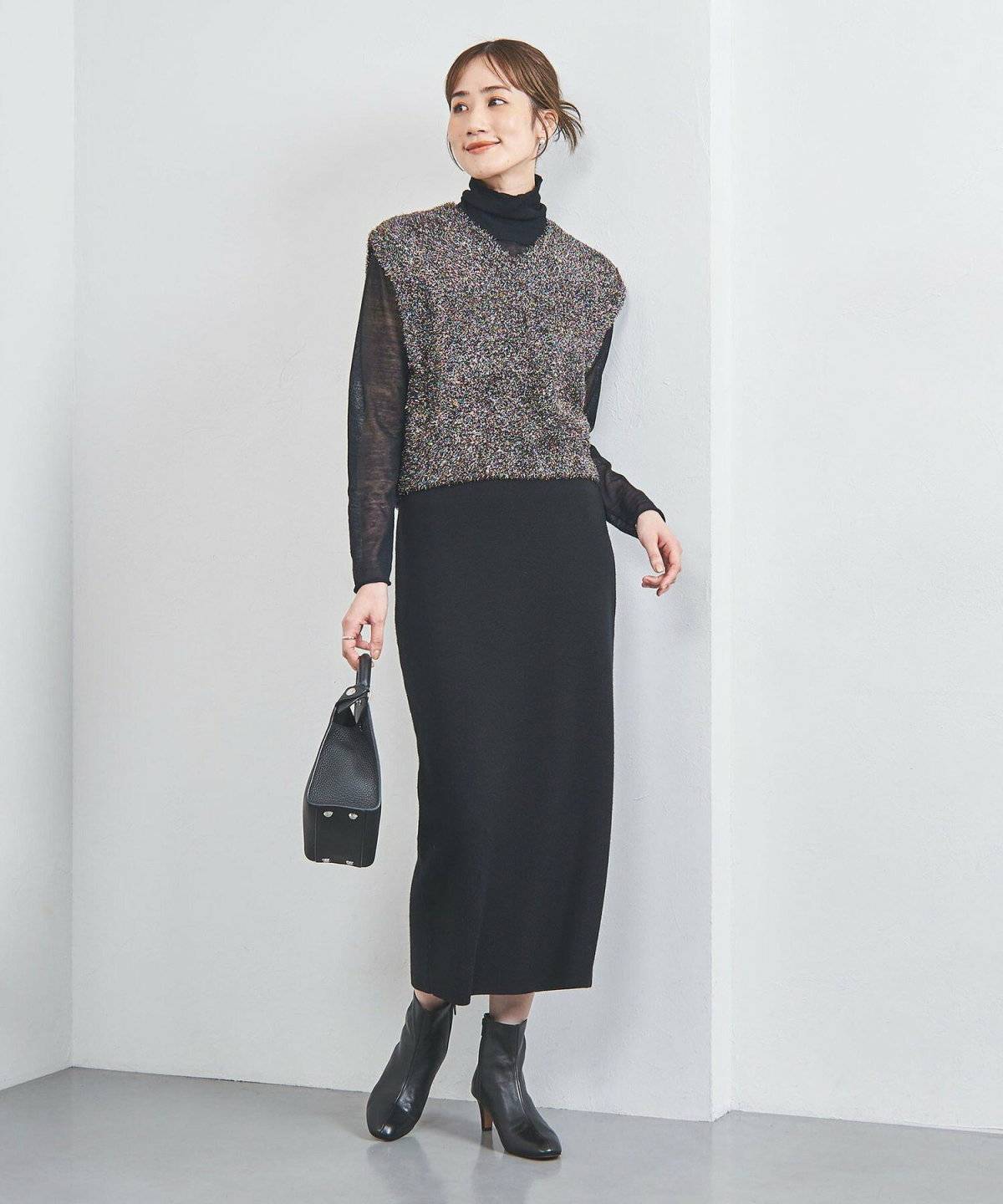 スカートコーデの女性