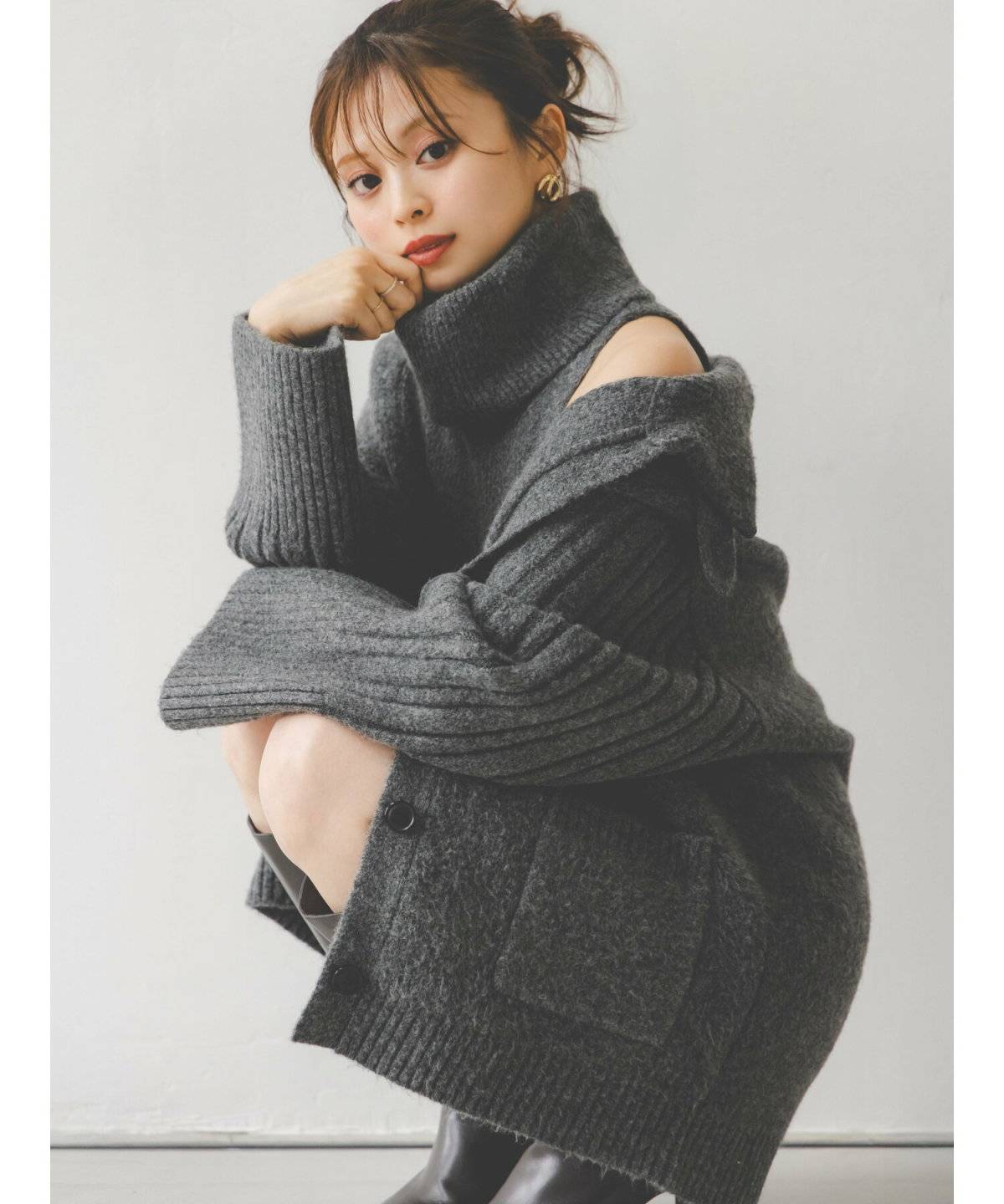 スカートコーデの女性