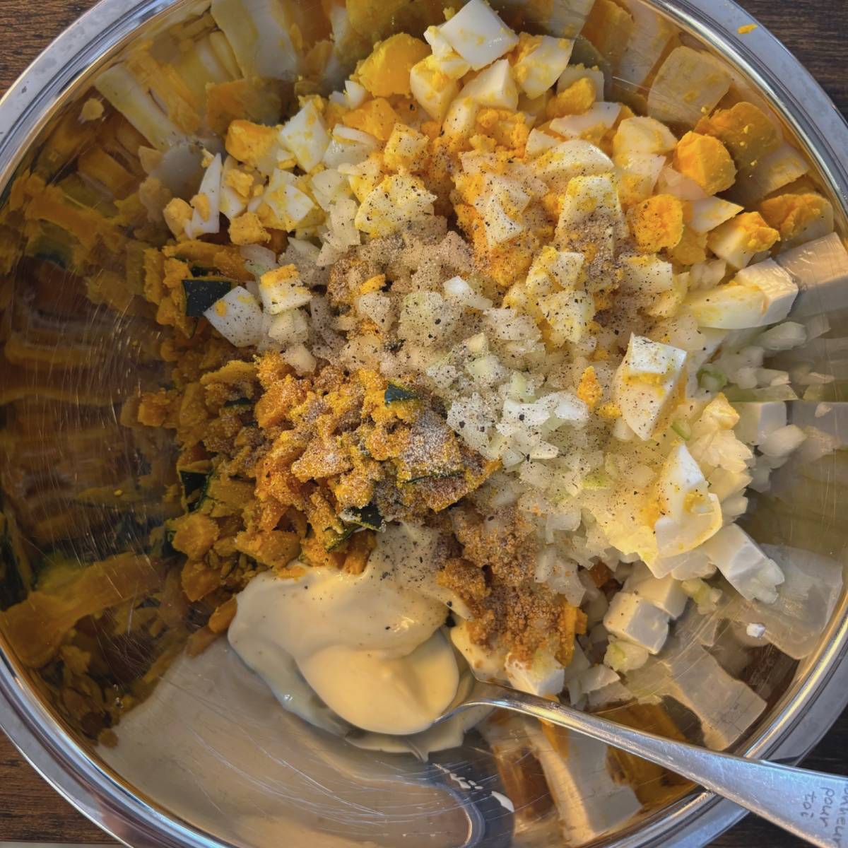 JA全農公式の「かぼちゃとたまごサラダ」のレシピ