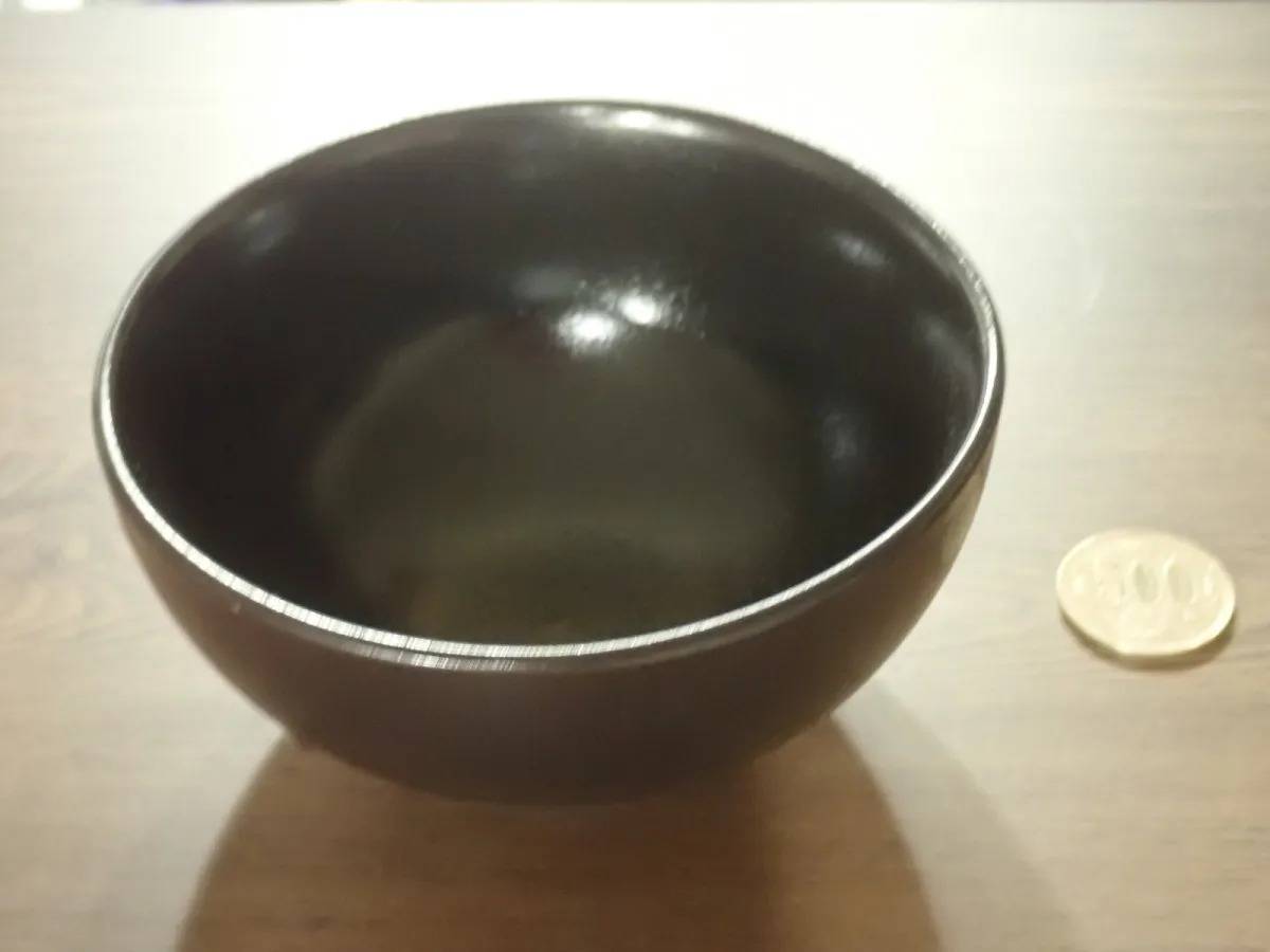DAISO(ダイソー)：飯茶碗(黒梨釉、約12cm)