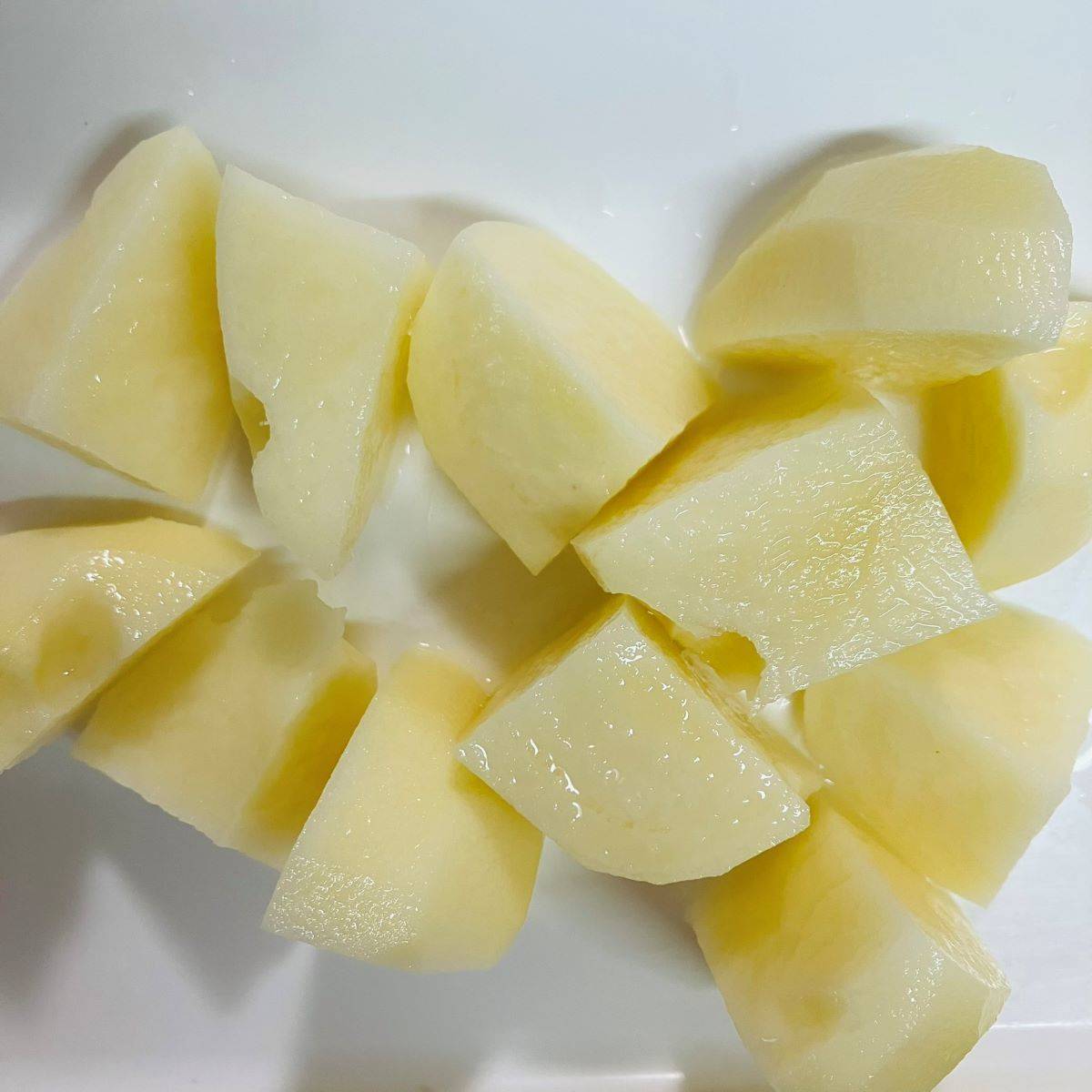 JAグループ公式の「サク!ホク!ジューシー鮭とじゃがいもの炒め物」のレシピ