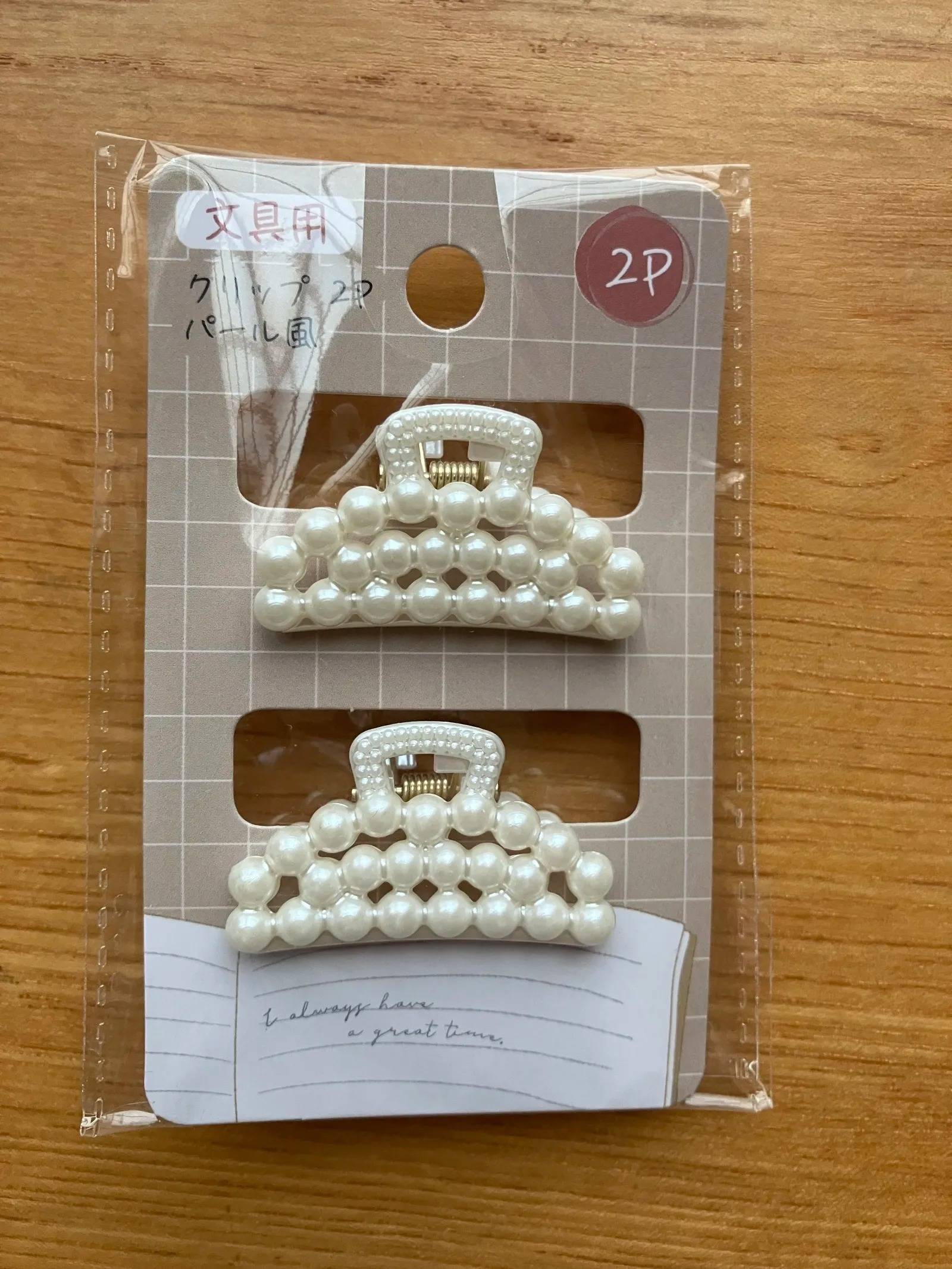 Seria(セリア)：クリップ 2P パール風