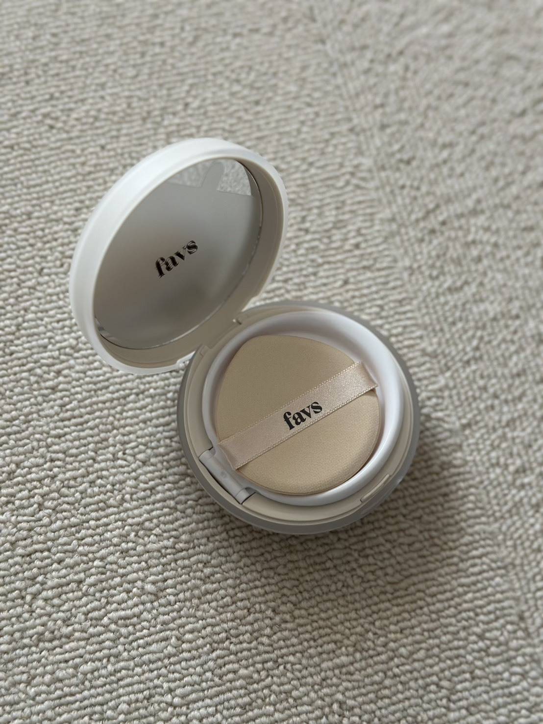 favs「カーミンググロウアップクッションファンデーション」