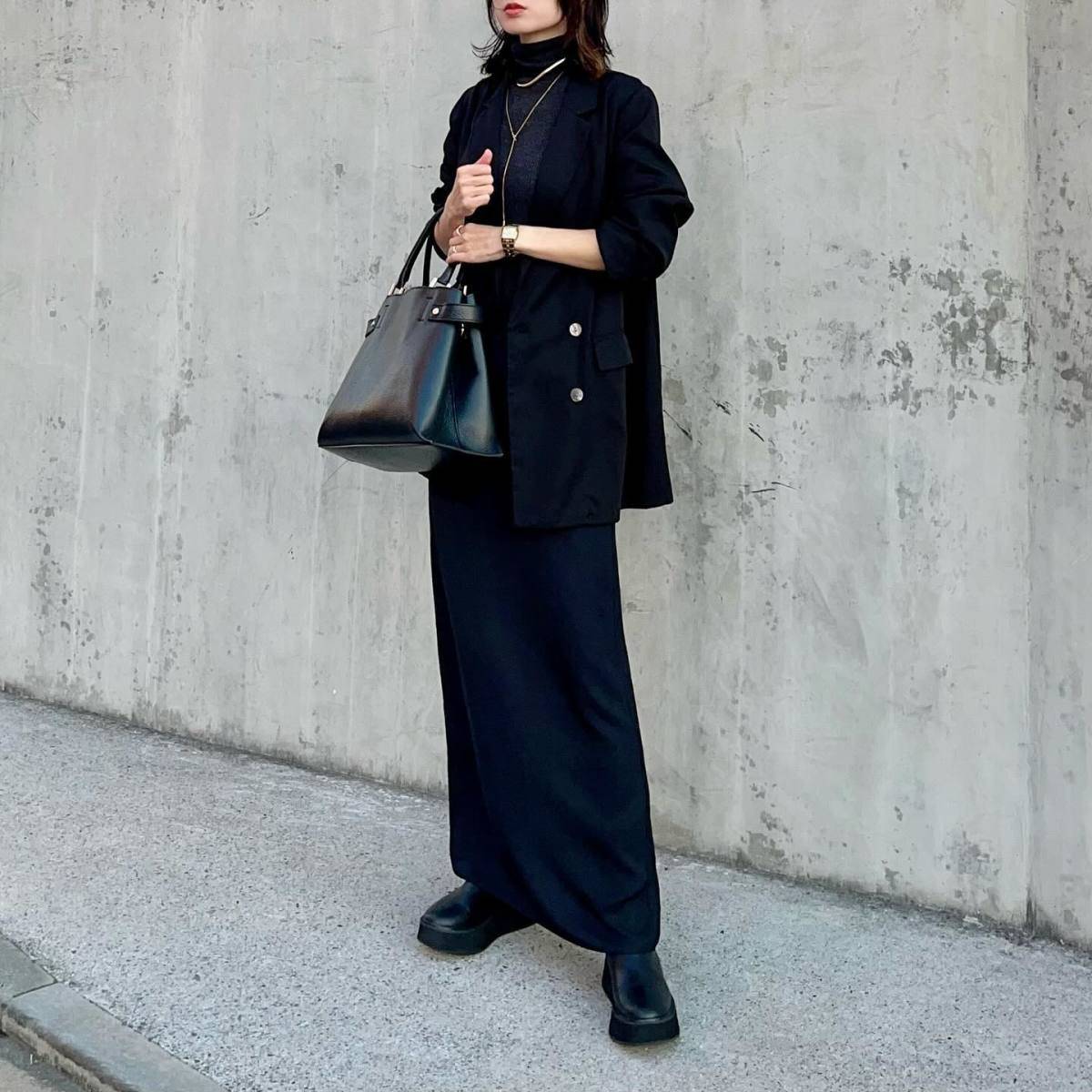 オールブラックコーデ