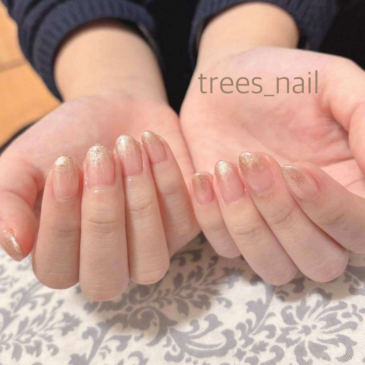 ピンクゴールドネイル