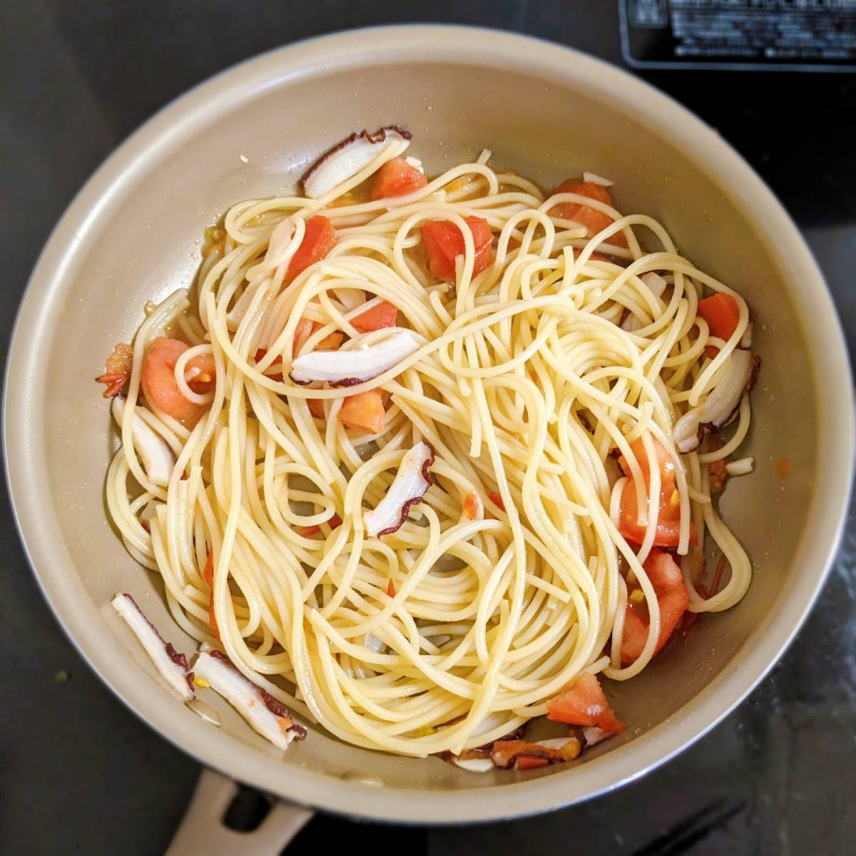 マ・マー公式の「たことドライトマトのスパゲティ」のレシピ