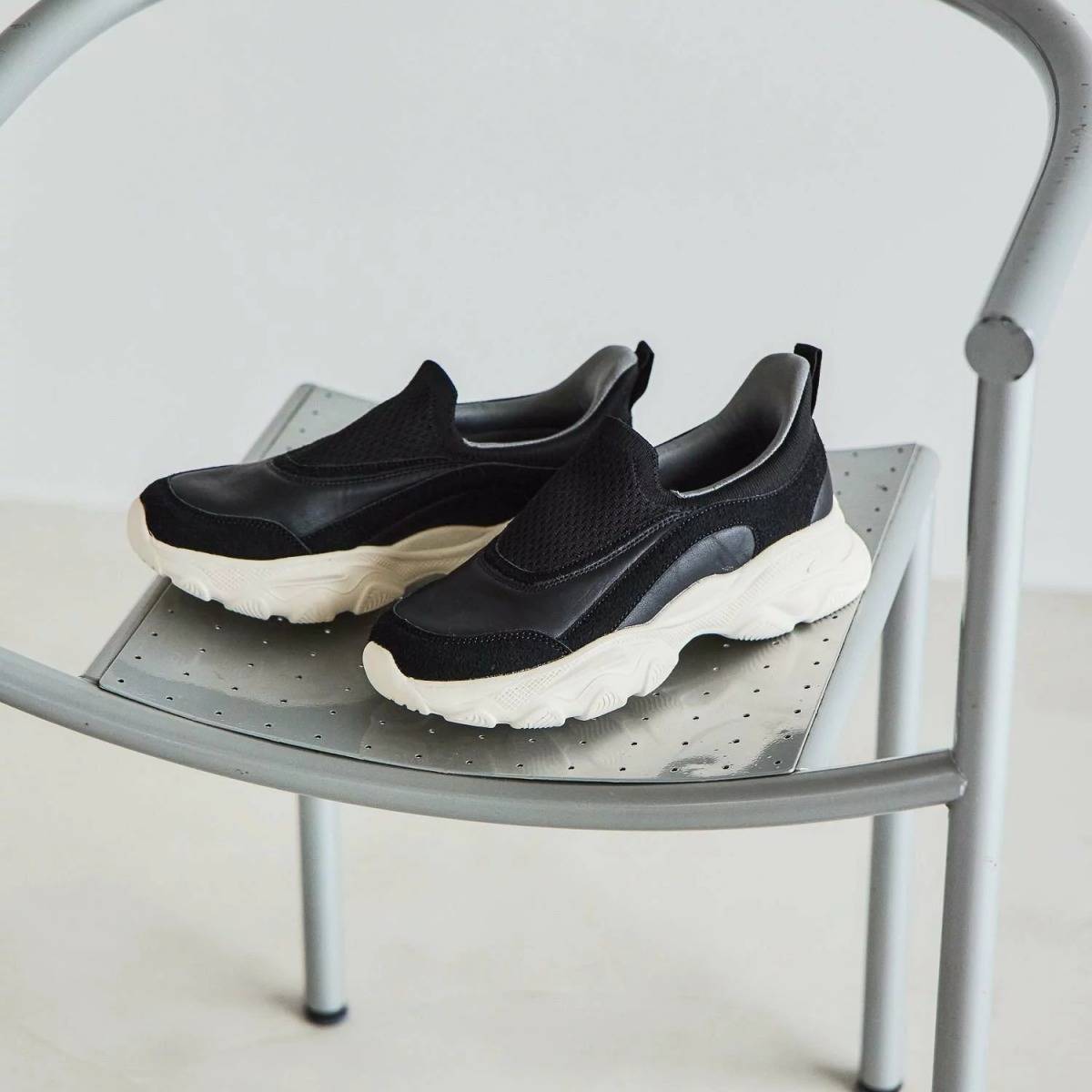 studio CLIP らく履きスリッポンスニーカー