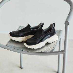 大人女子も履きやすい！上品見えするスニーカー5選〜2025年初冬〜