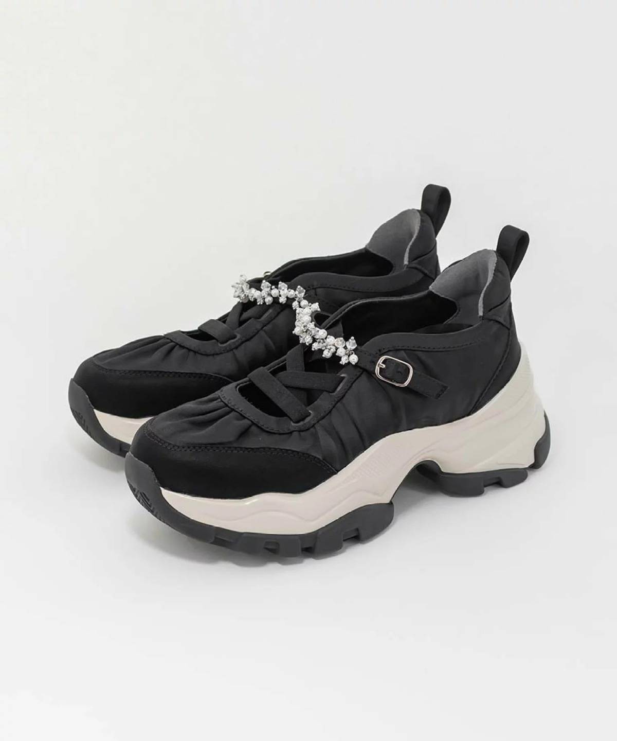 RANDA ビジューベルトレースアップスニーカー