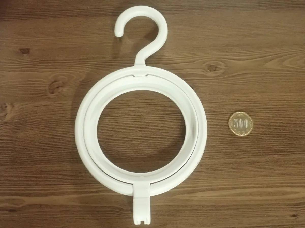 DAISO(ダイソー):帽子ハンガー