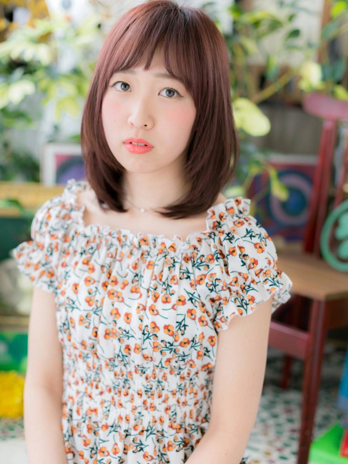 ピンクブラウンのストレートボブ