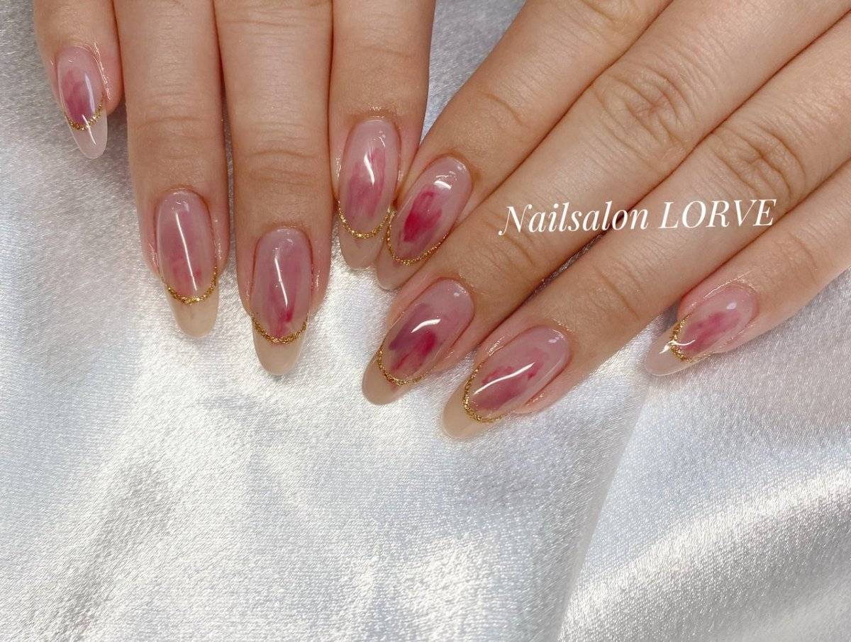 透け感ピンクネイル