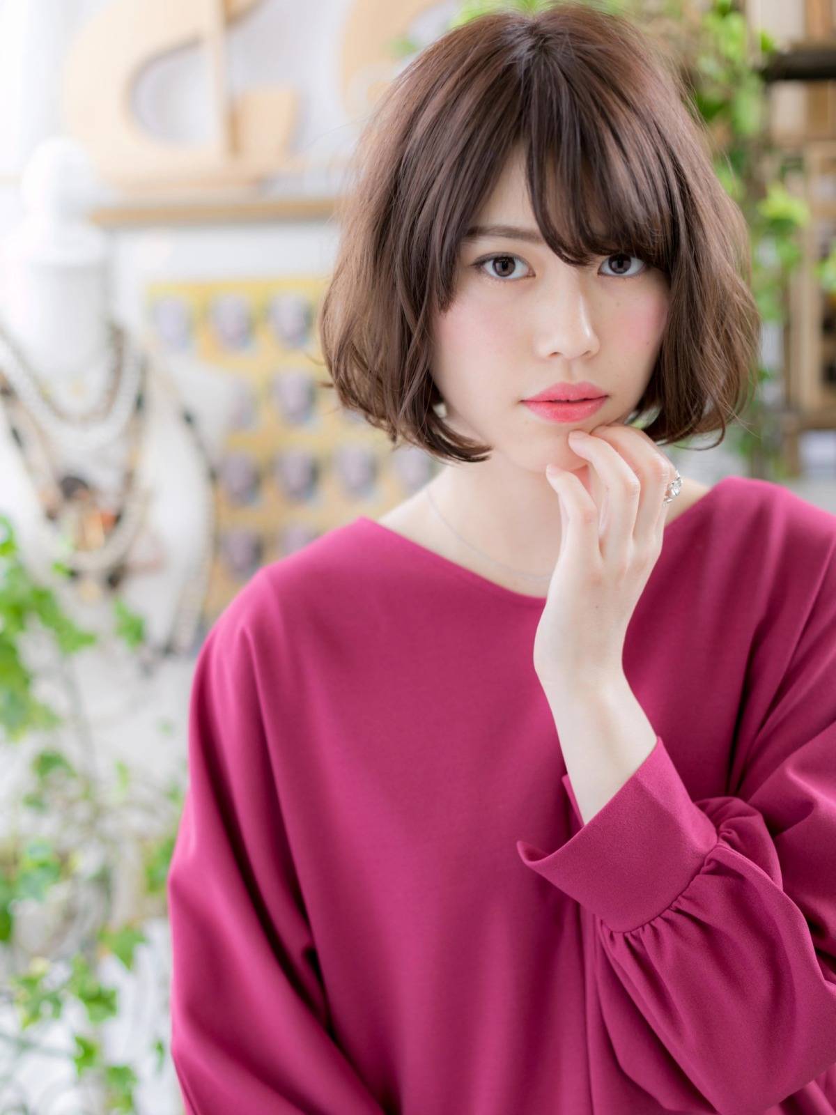 落ち着きカラーのゆるウェーブボブ