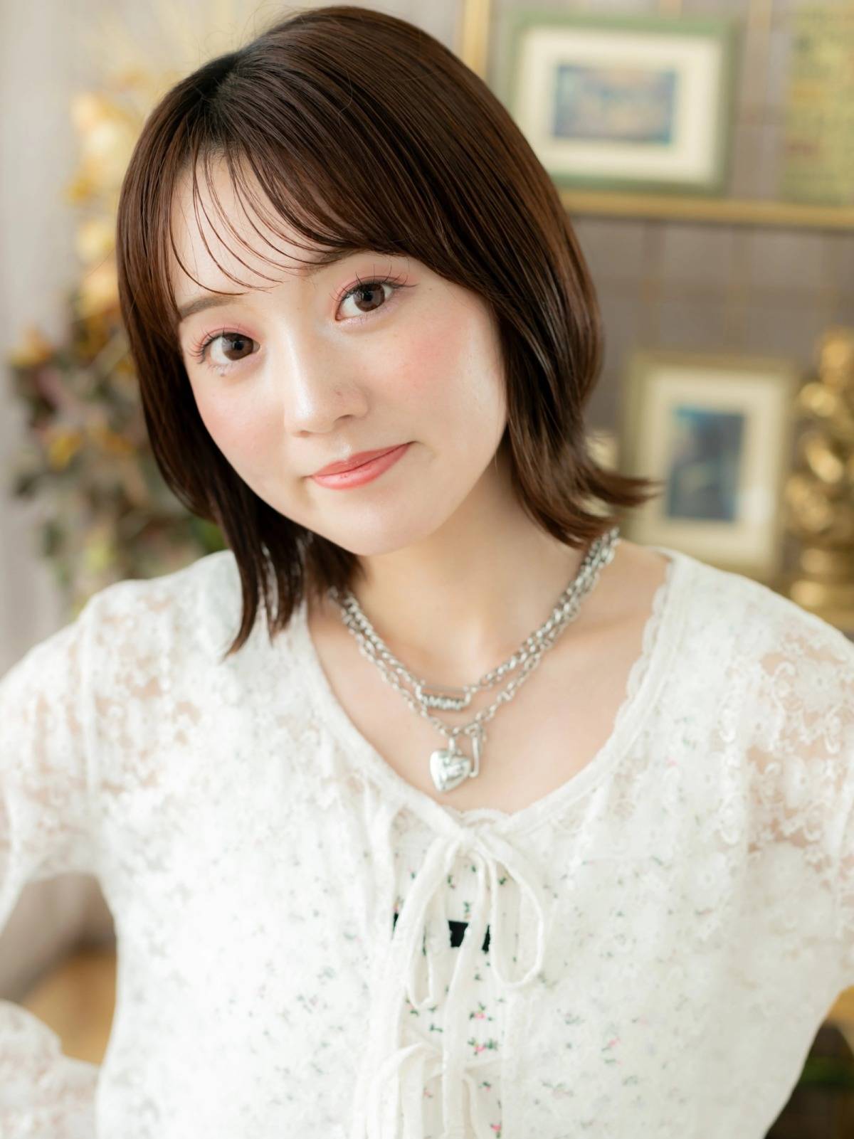 マロンベージュのくびれボブ