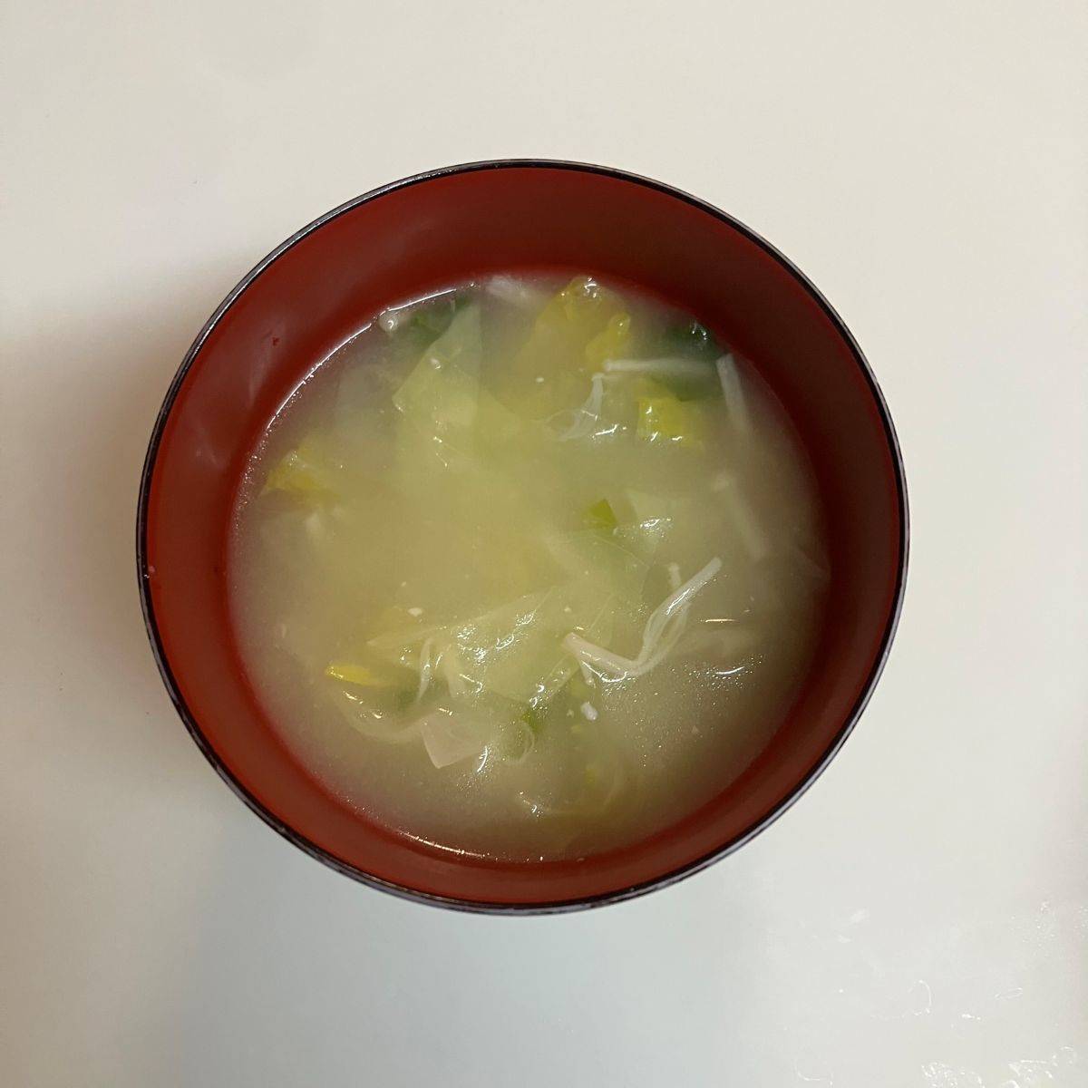 JAグループ公式の「キャベツと白菜人参の炒め味噌汁」のレシピ