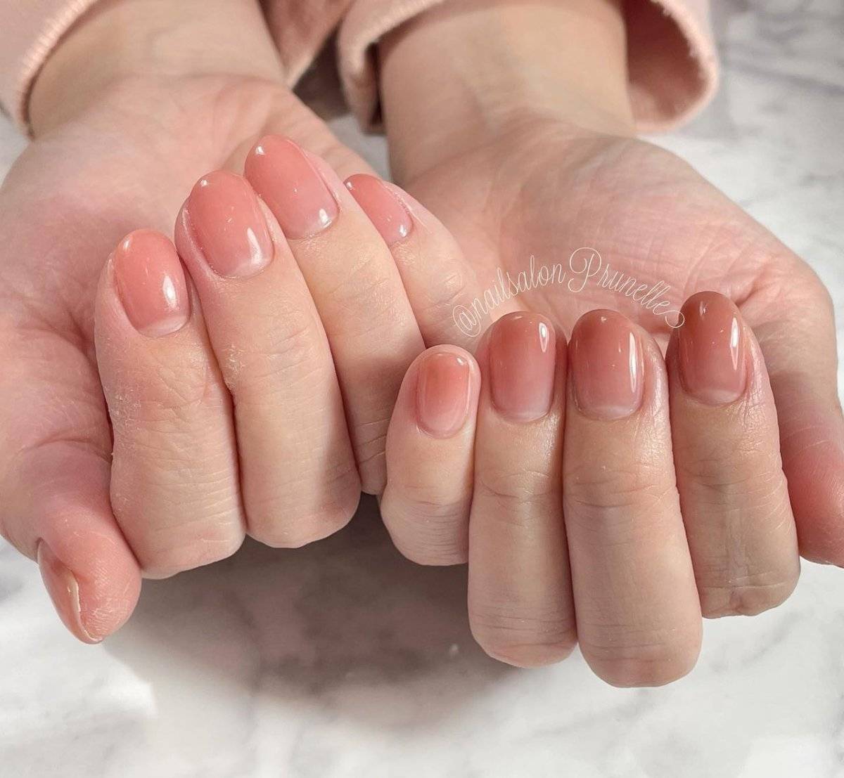 コーラルオレンジネイル