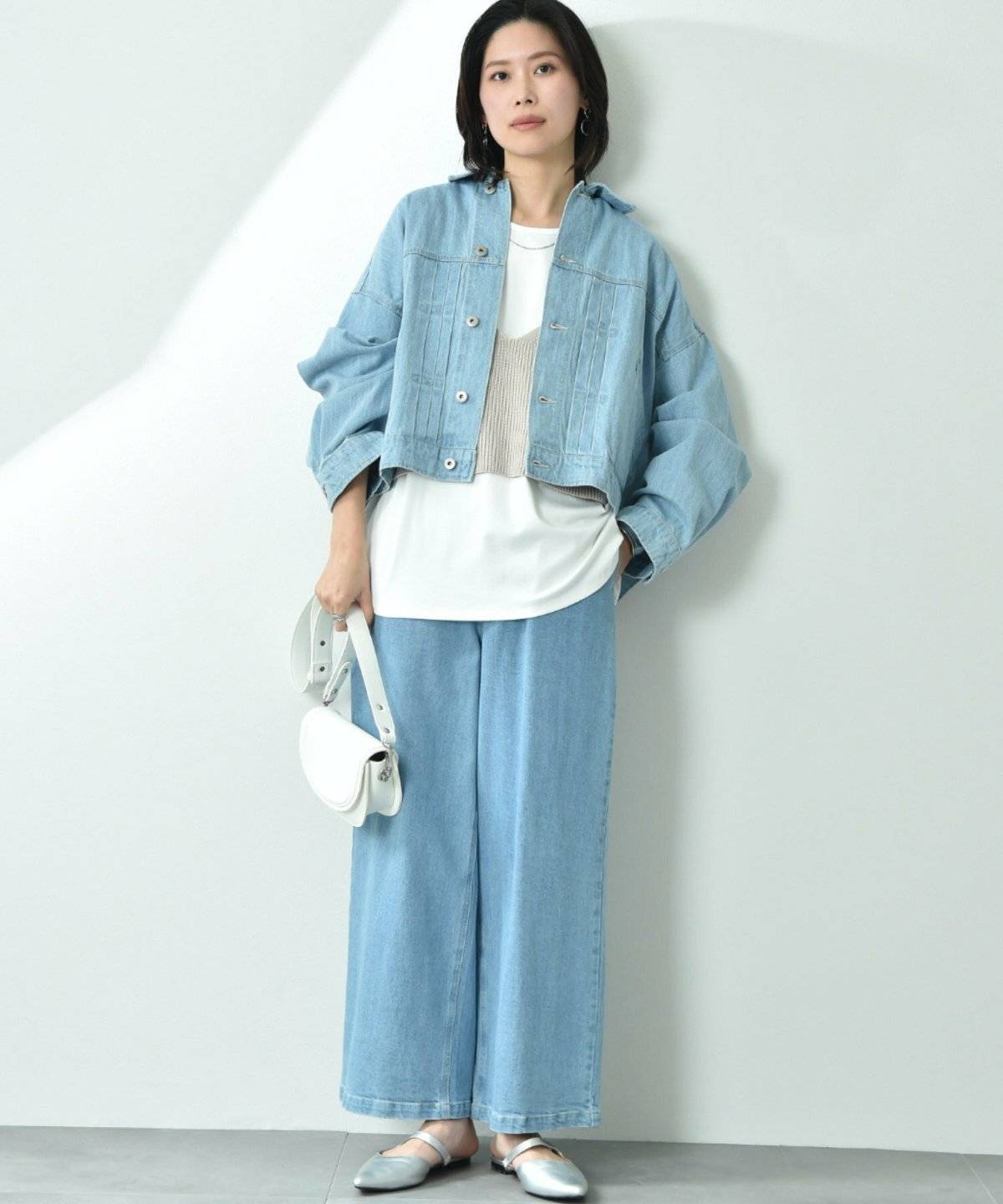 デニムジャケットコーデ