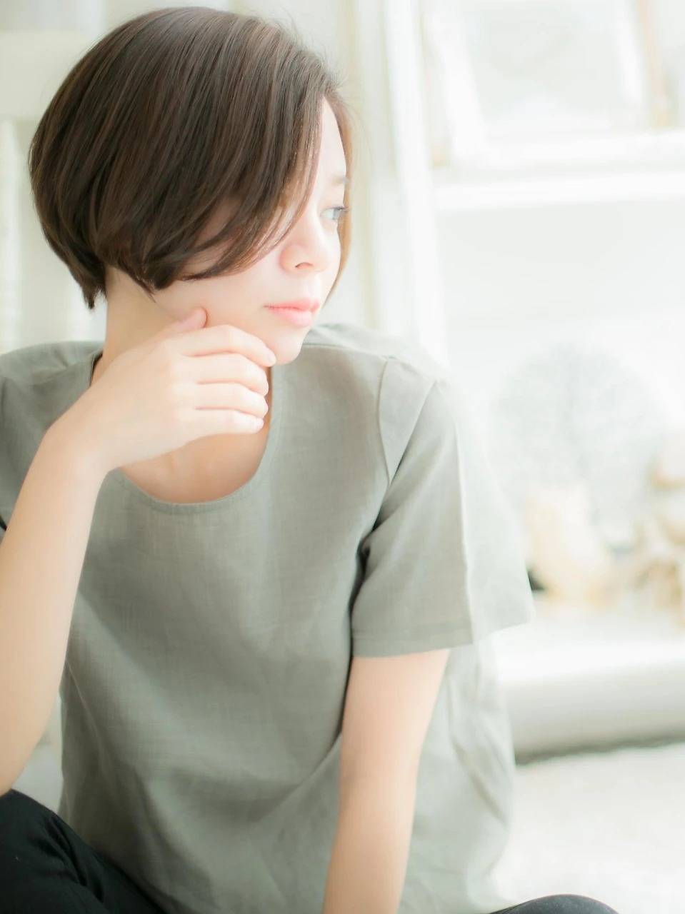 広がりにくい大人ボブ