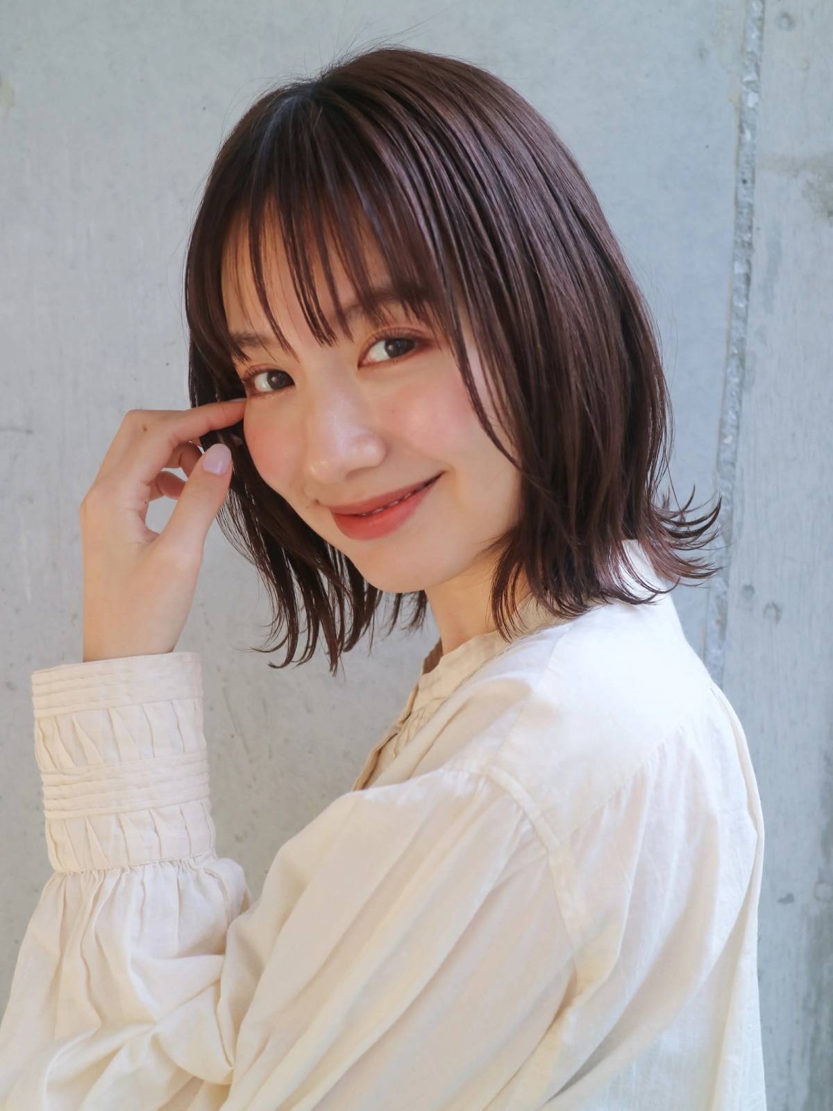 くびれシルエットのボブ